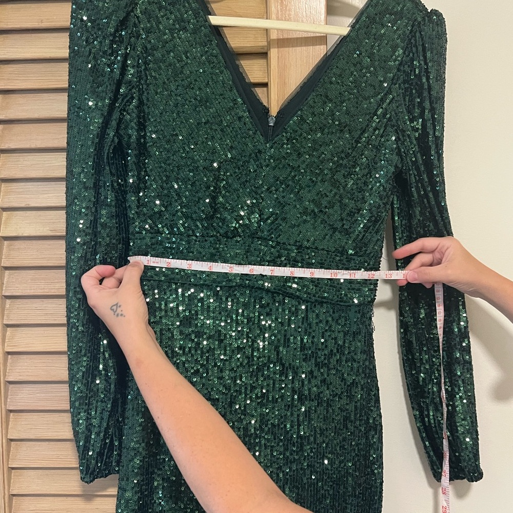 Xscape Dark Green Sequin Long Sleeve Gown sz 4 NWT - Picture 12 of 13